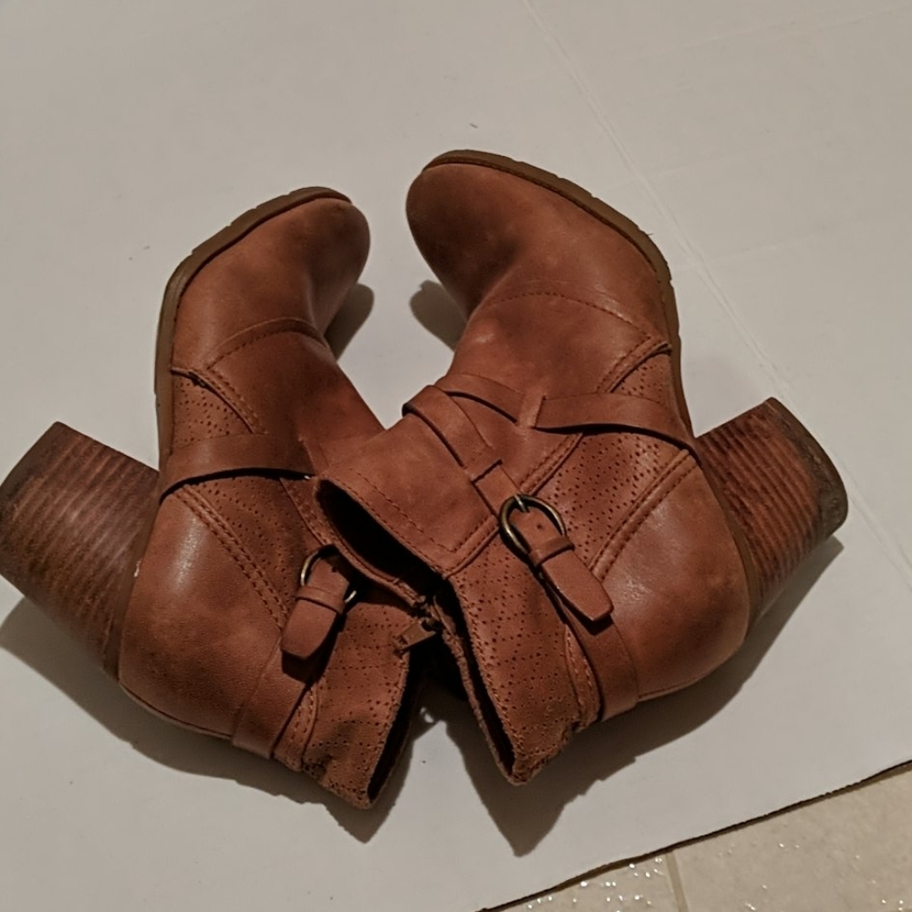 Brown strappy perforated design booties